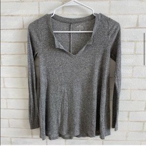 🔸7 for $27🔸Hollister Notch Front Long Sleeve Tee